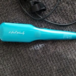 Head Kandy straightening brush